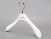 Logo personnalisé de couleur blanche de luxe bikini cintres pour l'affichage