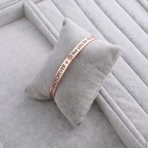 Pulsera lisa de acero inoxidable con brazalete abierto y grabado con mensaje "<span class=keywords><strong>Te</strong></span> amaré para siempre, <span class=keywords><strong>te</strong></span> gustará para siempre" - Product Image 5