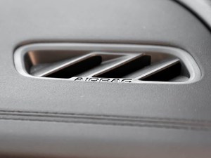 Auto Económico para el Desplazamiento Diario BYD Qin Plus, Consumo de Combustible Ultrabajo, Interior Espacioso, 4 Puertas, 5 Asientos - Product Image 5