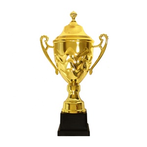 Shanchen Edle Medaillen und Trophäen Custom Designed Goldene Trophäe Custom ized Sport Gold Fußball Trophy - Product Image 1