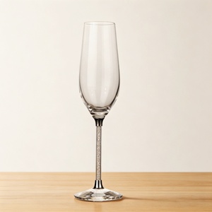 Flûtes à Champagne 230ml faites à la main de luxe élégant en forme de <span class=keywords><strong>tulipe</strong></span> en argent avec bordure en argent pour la fête - Product Image 5