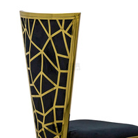 Chaise à dossier haut en acier inoxydable doré avec dossier floral pour banquets d'hôtel, mariages en plein air et salles de réception