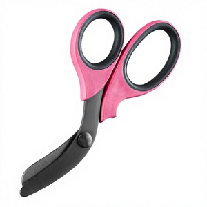 Tijeras de trauma de alta resistencia de 7.5 pulgadas con hojas recubiertas de titanio negro y mangos rosas de Dentavex - Product Image 1