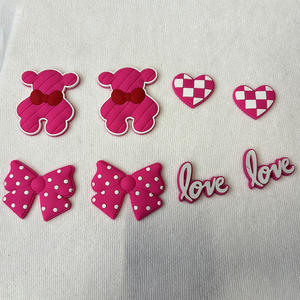 Nieuwigheid Luxe Bling Crown Beer Schoen Bedels Pvc Diy Accessoires Met Steentjes Sprankelend Beerontwerp Door Ontwerpers - Product Image 2