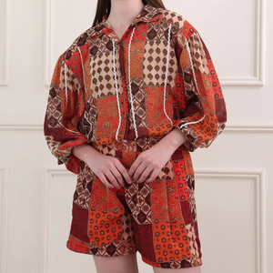 Conjunto de camisa de manga larga informal con estampado rojo para mujer - Product Image 1