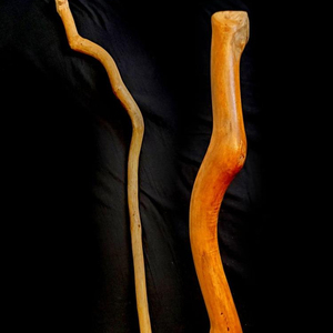Bastón artesanal esencial para caminar - Product Image 1