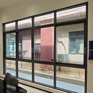 Ventanas Corredizas de Aluminio con Doble Acristalamiento Templado Negro, Resistentes a Huracanes, Fabricadas a Medida por Deioux - Product Image 1