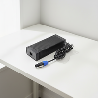 Chargeur de fauteuil roulant électrique haute efficacité Lianyunda LYD361821400U pour batteries au lithium fer phosphate 18,25V14A avec port XT60