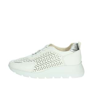 Amarpies Donna Sneakers AMD26321 Bianco Chaussures de sport en cuir perforé blanc pour femmes, mode décontractée - Product Image 1