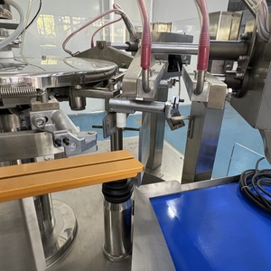 Máquina automática <span class=keywords><strong>de</strong></span> llenado y sellado <span class=keywords><strong>de</strong></span> bolsas <span class=keywords><strong>de</strong></span> plástico/papel para alimentos <span class=keywords><strong>de</strong></span> mascotas, cereales, frutas secas, macarrones y sal, con pesaje <span class=keywords><strong>de</strong></span> 1-3 kg, marca Elemotion. - Product Image 4
