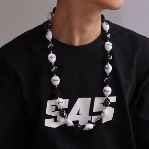 Collar de cuentas acrílicas, forma de bola en blanco y negro, patrón de letras, para fiesta, cadena extendida de 10 cm - Product Image 5