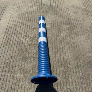 أعمدة تحذيرية من مادة TPU المصبوبة بالحقن بطول 75 سم ووزن 700 جرام، الأكثر مبيعًا، متوفرة بتصميم حسب الطلب للطرق الحضرية - Product Image 5