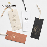 Étiquettes suspendues APEX, logo de marque personnalisé, étiquettes imprimées sur mesure, fabricant, design personnalisé, vêtements, OEM, ODM, étiquettes suspendues personnalisées