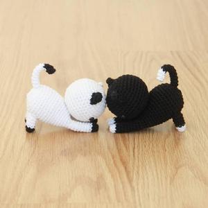 Mini chaton au crochet personnalisé, petit chat amigurumi en coton, jouet - Product Image 2