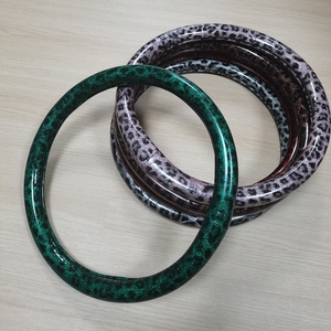 سطح ناعم نمط جميل غطاء 5 ألوان عجلة القيادة للنساء منخفضة موك والتسليم السريع - Product Image 5