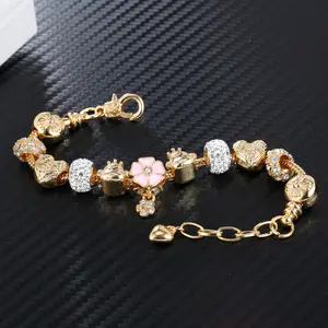 Bracelet à breloques en plaqué or mat pour femmes, accessoire de bijoux de mode, avec motifs floraux brillants, rose