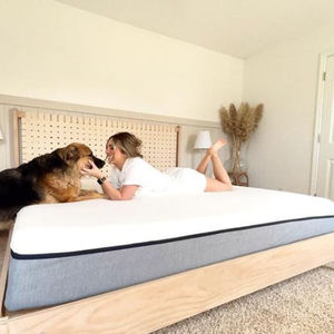 Matelas orthopédique en mousse à mémoire <span class=keywords><strong>de</strong></span> <span class=keywords><strong>forme</strong></span> Queen Size pour chambre d'hôtel, infusé au gel rafraîchissant, haute densité, 14 pouces, toucher doux, soutien dorsal - Product Image 3