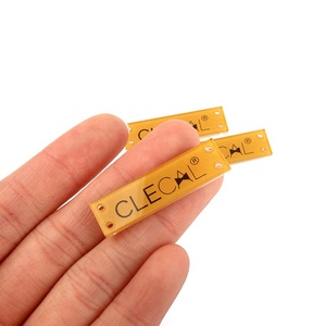 Thấp moq tùy chỉnh in ấn kỹ thuật số logo rõ ràng minh bạch thẻ Acrylic Mini quần áo nhỏ nhãn với lỗ - Product Image 5