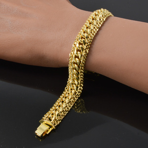 Bracelet en or 18 carats de créateur Zeadear, chaîne cubaine élégante, large, lisse, résistante aux rayures, polie, raffinée et intemporelle. - Product Image 3