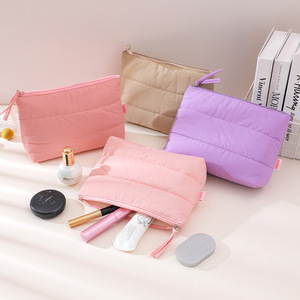 Nouvelle trousse de toilette tendance, étanche et portable pour les voyages - Product Image 4