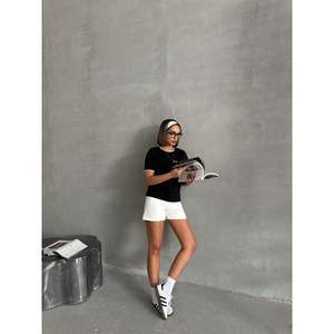 Camiseta Casual Holgada para Mujer Topshow, Diseño con Estampado de Punto de Pastor Negro, Logotipo de Alta Calidad, Transpirable - Product Image 3