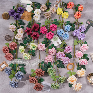 Roses artificielles à 3 têtes en soie, décorations de mariage, bouquet de roses moulées par injection, arrangement au sol - Product Image 1
