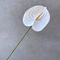 Fleur d'anthurium rouge artificielle réaliste de haute qualité L-082, faite à la main, plantes artificielles, décoration douce pour la maison, mariage, Noël