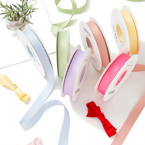 ริ<span class=keywords><strong>บ</strong></span><span class=keywords><strong>บ</strong></span>ิ้นผ้าทอธรรมดาหนา 1 ซม. ลายขอบคลื่นเล็ก ดีไซน์ดอกไม้ผ้าไหม สไตล์สดใส <span class=keywords><strong>สี</strong></span>พื้น สำหรับงานแพ็คเกจจิ้ง DIY ตกแต่ง<span class=keywords><strong>ผม</strong></span>และเสื้อผ้า - Product Image 1