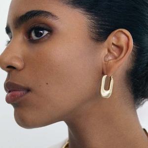 2025 Nueva alta calidad delicada joyería de latón de moda 18K oro espiral rayas en forma de U aro París pendientes huecos - Product Image 2