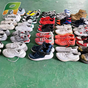 <span class=keywords><strong>Scarpe</strong></span> Usate Firmate Originali di Grado A all'Ingrosso <span class=keywords><strong>Scarpe</strong></span> da Basket Usate <span class=keywords><strong>Scarpe</strong></span> Sportive Usate - Product Image 4