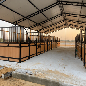 Box per Cavalli Personalizzabile Resistente alle Intemperie, Struttura in Acciaio Verniciato <span class=keywords><strong>a</strong></span> Polvere da 4m, Pannello Prefabbricato per Stalla Equestre, Stalla in Legno per Cavalli - Product Image 4