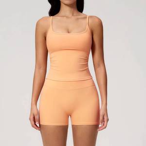 Ensemble de short de sport respirant pour femme avec débardeur de yoga à bretelles réglables, soutien-gorge intégré extensible 4 directions avec coussinets et logo personnalisé - Product Image 4