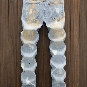 Jeans en denim bleu pour homme, taille mi-haute, style décontracté, coupe droite, déchirés, techniques de lavage, mode streetwear pour la saison d'automne - Product Image 2