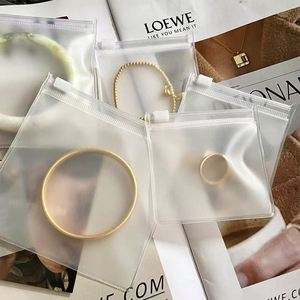Ensemble de sacs de rangement pour maquillage en PVC transparent givré, étanches, imprimés, avec support en EVA tridimensionnel, fermeture éclair, pour voyage et organisation de bijoux - Product Image 6