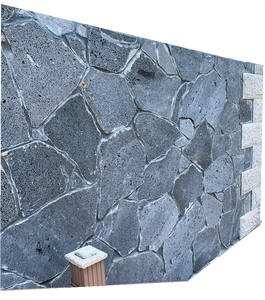 Piastrelle in <span class=keywords><strong>Pietra</strong></span> <span class=keywords><strong>Lavica</strong></span> Nera Naturale Basaltica Puka, Irregolari e Grezze per Pavimentazione - Product Image 1