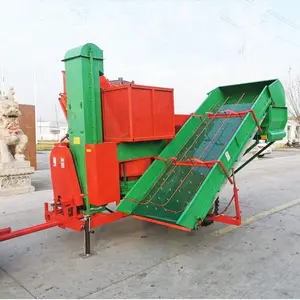 New type dry and wet peanut picker Tractor traction bagging picker