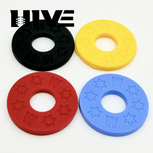 แผ่นรองสายสะพายกีตาร์ไฟฟ้า HIVE สำหรับกีตาร์โปร่ง ป้องกันการลื่นหลุด ป้องกันสายหลุดร่วง ป้องกันสายหลวม พร้อมตัวล็อค<span class=keywords><strong>สาย</strong></span>สะพาย - Product Image 3