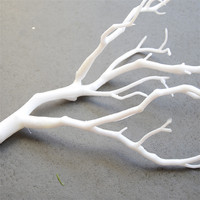 Branches de plantes artificielles en plastique Faux Corail Branches Simulation Branches d'arbres séchés pour la décoration de mariage à la maison