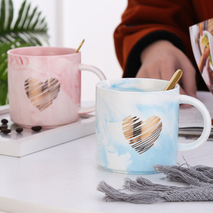 Tasse marbrée nordique en porcelaine moderne de 350ml avec logo personnalisé Ins Love-lovers Cup <span class=keywords><strong>Support</strong></span> de poignée pour boire 2pcs Set - Product Image 6