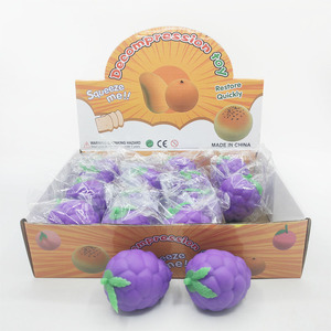 Jouet anti-stress en plastique TPR en forme de raisin, balle à presser en caoutchouc, jouet souple en forme de fruit, balle collante - Product Image 1
