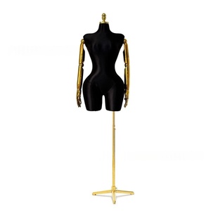 Maniquí de FRP de Medio Cuerpo para Mujer Talla Grande con Brazos, Modelo D25, Hecho en China, para Exhibición de Ropa en Escaparates - Product Image 5