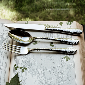Juego de Cubiertos Reutilizables de Alta Gama, Cuchara, Tenedor y Cuchillo, Juego de Cubiertos de Acero Inoxidable Martillado para Hotel y Bodas - Product Image 2