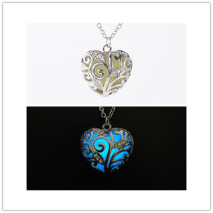 قلادة ريسينجمون الفاخرة, قلادة ذات النمط الزهري الفاخرة ، قلادة لامعة في الظلام ، مجوفة على شكل قلب - Product Image 4