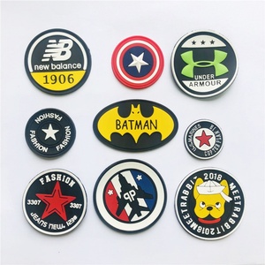 Étiquettes en caoutchouc souple PVC 3D pour vêtements - Product Image 5