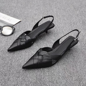 Nouvelles sandales d'été 2026 pour femmes à bout pointu avec bride arrière réglable et boucle, <span class=keywords><strong>semelle</strong></span> en caoutchouc antidérapante pour occasions formelles et quotidiennes - Product Image 3