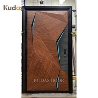 Modern LED Pivot Giriş Kapısı Döküm Alüminyum Kapı 3D Geometrik Yüzlü Ahşap Lüks Dış Mekan Güvenlik Giriş Kapısı Villa Ev İçin