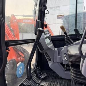 Second Hand Kubota KX057-4 <b>Small</b> Digger, Ultra Fuel Efficient, Smooth Original Hydraulic System, Wear Resistant Rubber Tracks. - Product Image 6