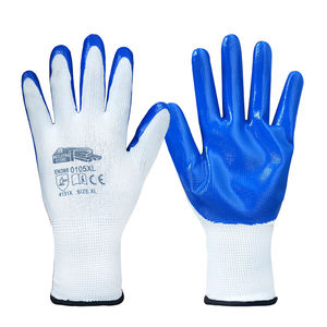 The new 13G oil resistant nitrile gloves are Working gloves - Product Image 3