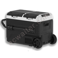 Penjualan Bagus 60L 12V/24V +20 ℃   ~ -20 ℃   Kulkas Mobil dengan Panel Kontrol Digital, Daya Terukur 50W
