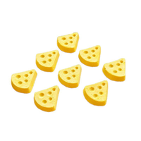 Assortiment de friandises lyophilisées en forme de patte de chat, recette à base de viande fraîche et de légumes, complément nutritionnel riche en protéines pour chiens et chats